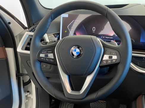 New 2026 BMW X5 xDrive40i AWD/4WD image 17