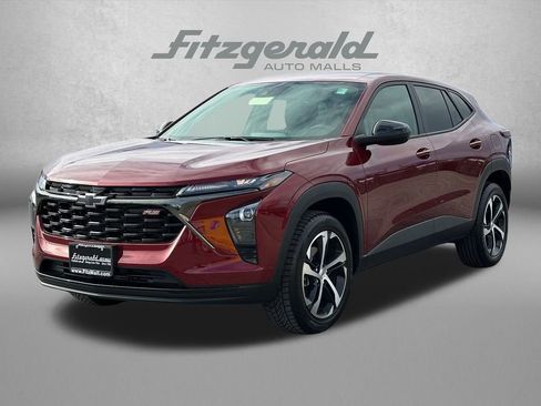 Certified 2024 Chevrolet Trax RS image 2