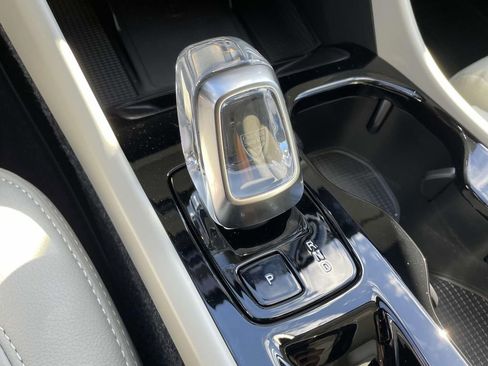 New 2026 Volvo XC40 B5 Plus w/ Protection Package Premier image 21