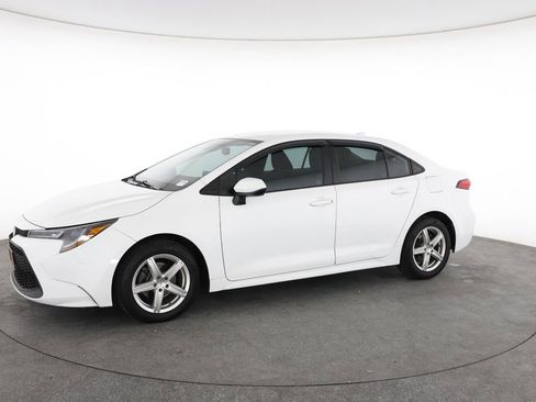 Used 2022 Toyota Corolla LE image 6