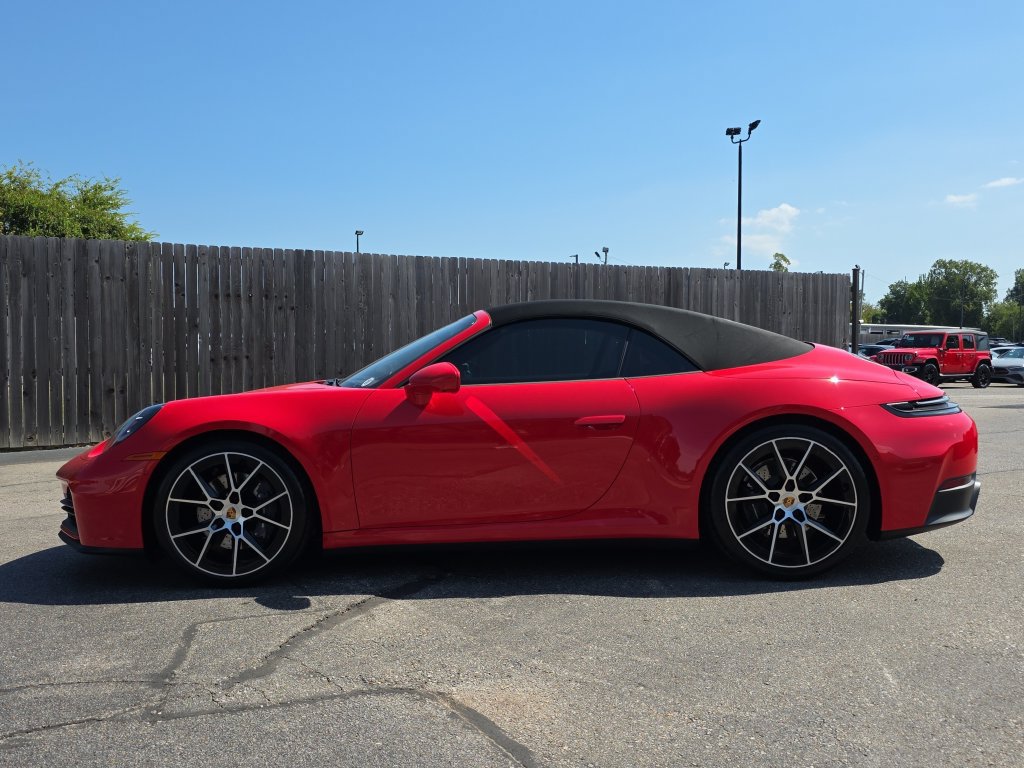 Used 2025 Porsche 911 Carrera RWD image 2