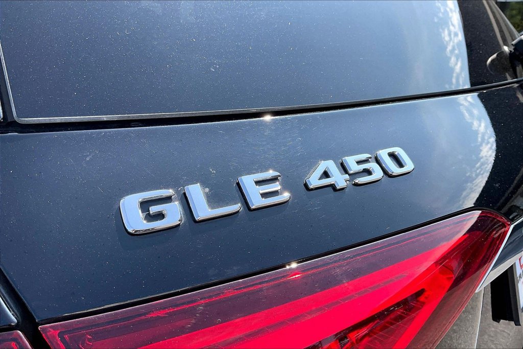 Used 2022 Mercedes-Benz GLE 450 4MATIC w/ Premium Package image 22
