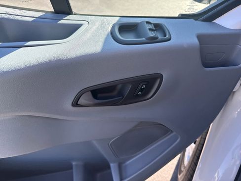 Used 2019 Ford Transit 150 XLT image 10