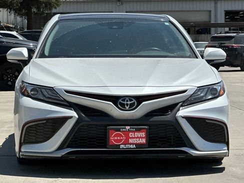 Used 2021 Toyota Camry XSE FWD image 11