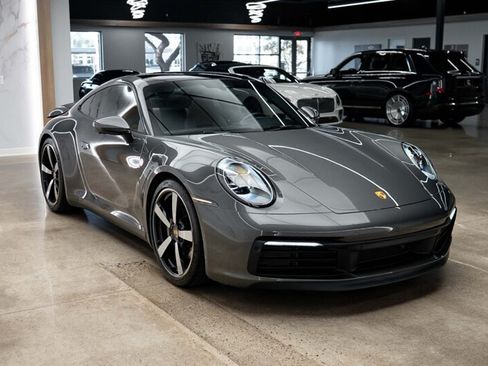Used 2022 Porsche 911 Carrera 4S AWD/4WD image 3