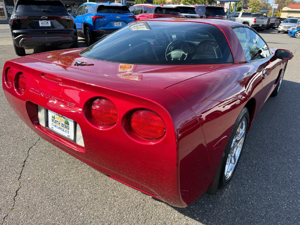 Used 2004 Chevrolet Corvette Coupe w/ Roof Package RWD image 6