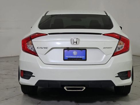 Used 2020 Honda Civic Sport image 5