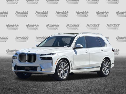 Used 2026 BMW X7 xDrive40i AWD/4WD image 9