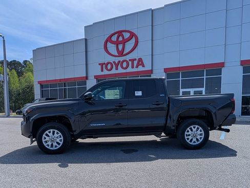 New 2026 Toyota Tacoma SR5 image 2
