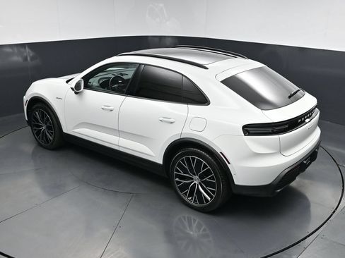 New 2026 Porsche Macan 4 Electric AWD/4WD image 16