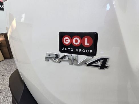 Used 2015 Toyota RAV4 Limited image 7