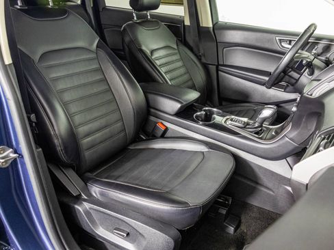 Used 2018 Ford Edge SEL w/ Equipment Group 201A AWD/4WD image 46