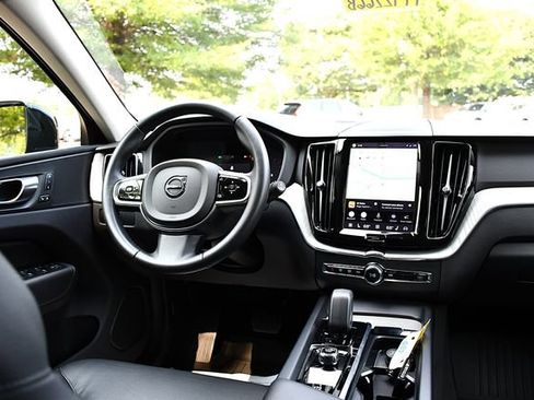 Used 2025 Volvo XC60 B5 Plus AWD/4WD image 19