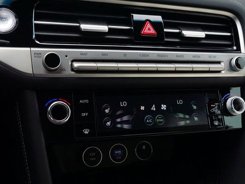 Certified 2025 Genesis G70 3.3T Advanced image 10