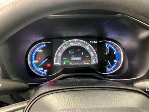 Used 2025 Toyota RAV4 XLE AWD/4WD image 24