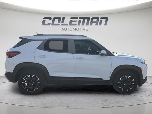 Used 2023 Chevrolet TrailBlazer LT w/ Convenience Package AWD/4WD image 6