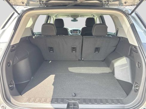 Used 2023 GMC Terrain SLE FWD image 33