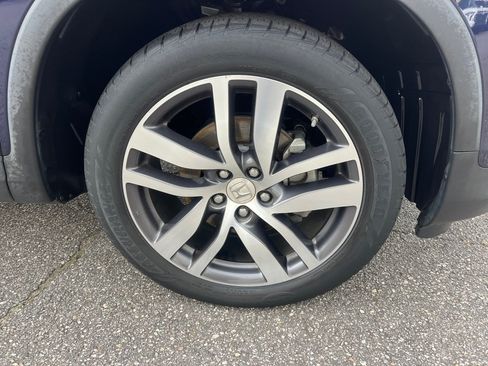 Used 2017 Honda Pilot Touring image 28