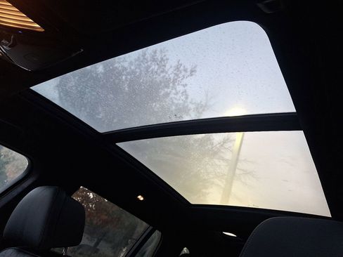 Certified 2023 BMW X7 xDrive40i w/ Premium Package image 11