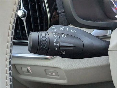 Used 2022 Volvo S60 B5 Inscription w/ Advanced Package AWD/4WD image 6