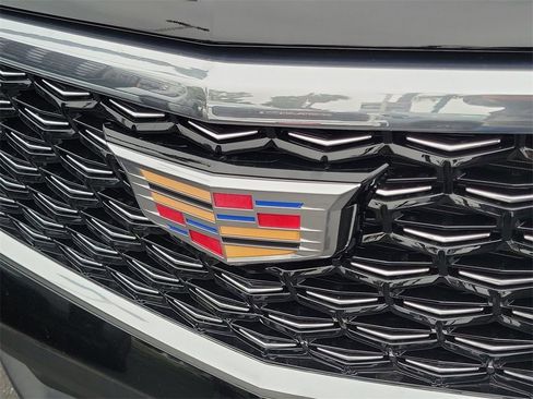 Certified 2024 Cadillac XT4 Luxury w/ Cold Weather Package image 28