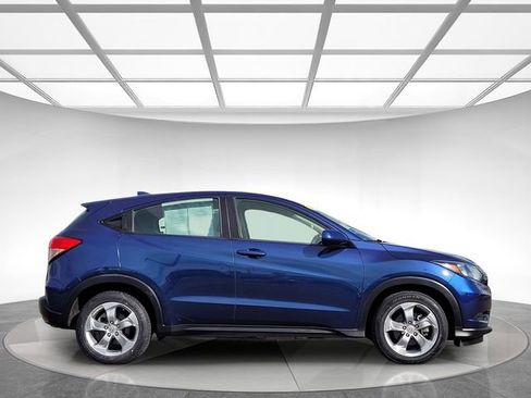 Used 2017 Honda HR-V LX image 4