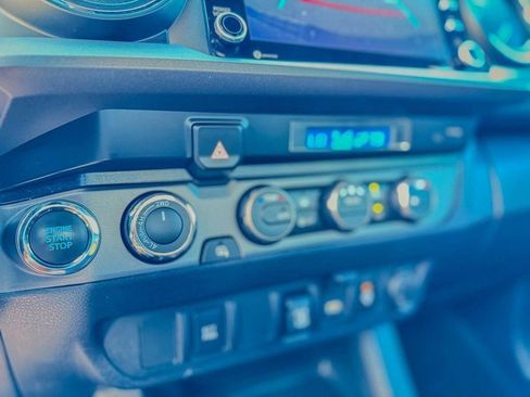 Used 2023 Toyota Tacoma TRD Sport w/ Black Out Package (TMS) image 27