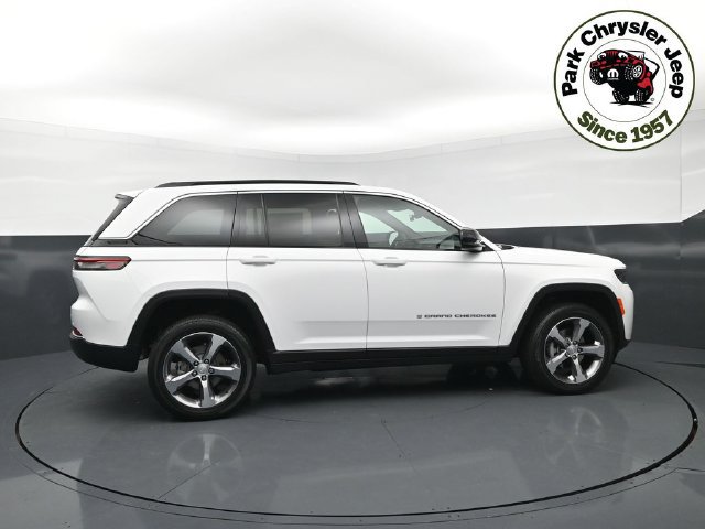 New 2026 Jeep Grand Cherokee Limited AWD/4WD image 6
