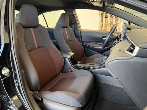 Used 2023 Toyota Corolla SE w/ Carpet Mat Package (TMS) FWD image 31