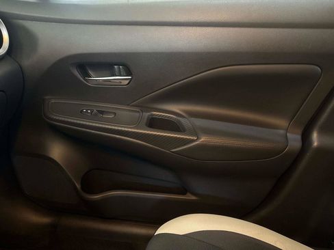 Used 2020 Nissan Versa SV w/ Trunk Package image 23