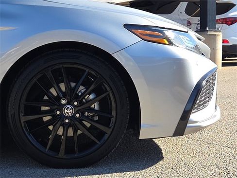 Used 2023 Toyota Camry XSE image 5