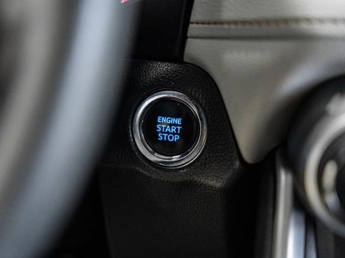 Used 2022 Toyota RAV4 XLE image 14