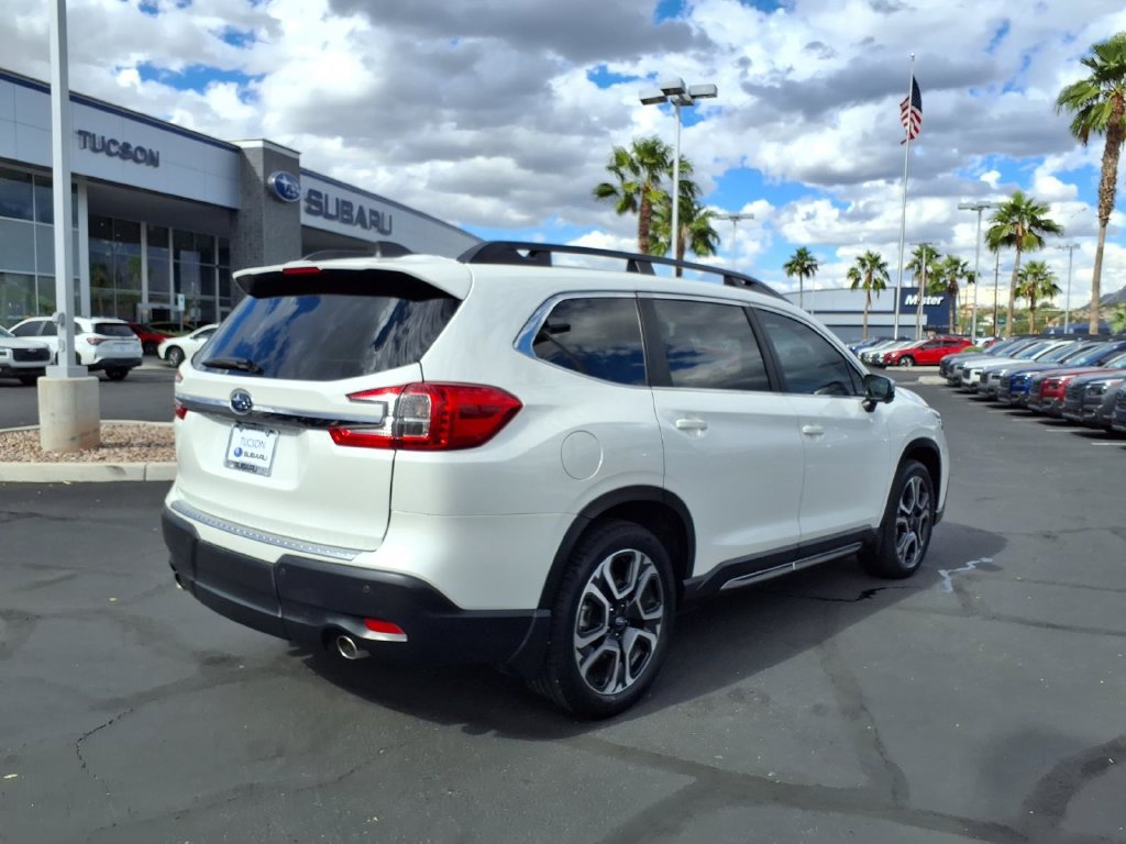 Used 2023 Subaru Ascent Limited w/ Technology Package AWD/4WD image 11
