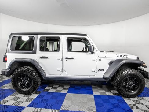 Used 2024 Jeep Wrangler Willys image 4
