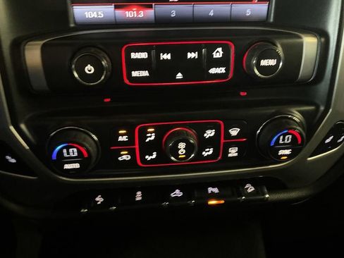 Used 2016 GMC Sierra 1500 SLE w/ SLE Value Package AWD/4WD image 19