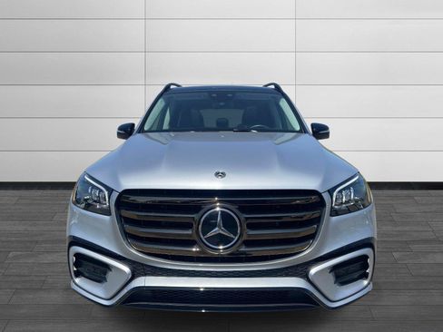 Used 2026 Mercedes-Benz GLS 450 4MATIC image 8