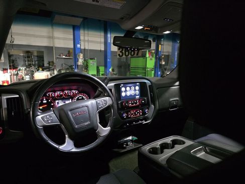 Used 2016 GMC Sierra 1500 SLE w/ SLE Value Package AWD/4WD image 19