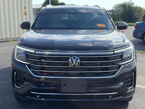 Used 2025 Volkswagen Atlas Cross Sport SEL Premium R-Line AWD/4WD image 2