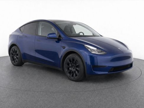 Used 2022 Tesla Model Y Long Range AWD/4WD image 27