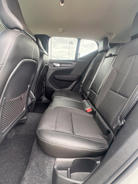 Used 2020 Volvo XC40 T4 Momentum FWD image 26