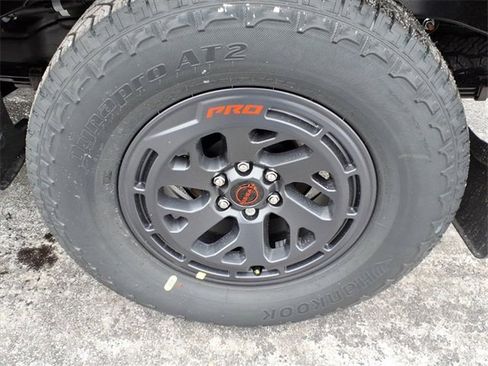 New 2026 Nissan Frontier PRO-4X w/ Pro-4x Convenience Package image 7