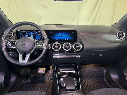 Used 2022 Mercedes-Benz GLA 250 4MATIC image 25