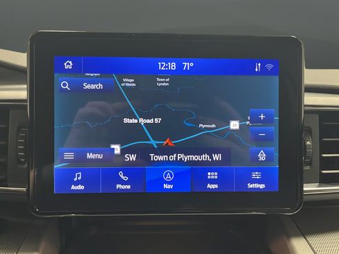 Used 2024 Ford Explorer XLT w/ Equipment Group 202A AWD/4WD image 15