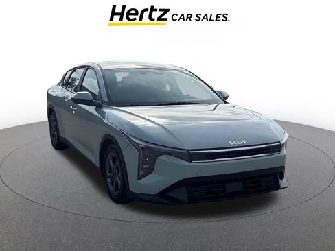 Used 2025 Kia K4 LXS image 1