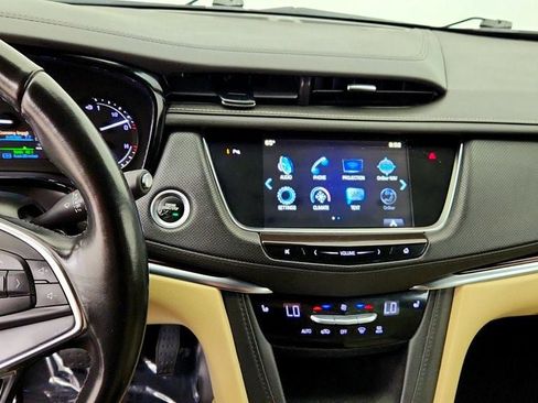 Used 2019 Cadillac XT5 Luxury FWD image 18