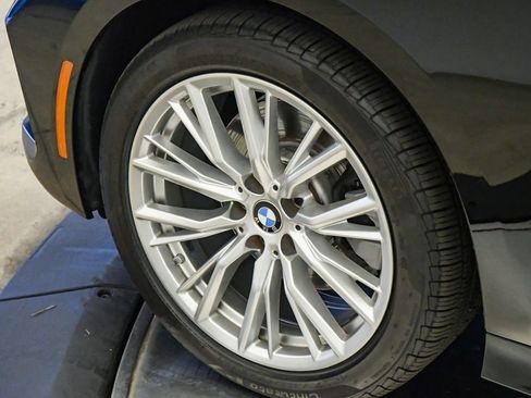 Certified 2023 BMW 330i Sedan w/ Convenience Package RWD image 10