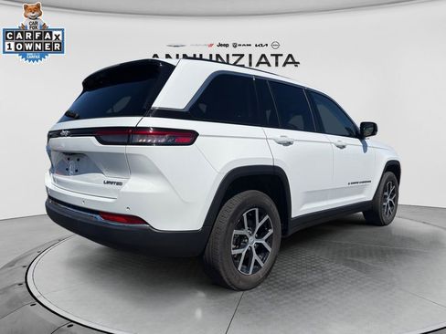 Used 2023 Jeep Grand Cherokee Limited w/ Luxury Tech Group II AWD/4WD image 5