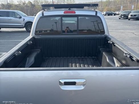 Used 2014 Toyota Tacoma 4x4 Double Cab w/ TRD Sport Package image 9