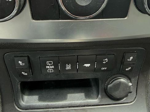 Used 2013 GMC Acadia SLE AWD/4WD image 22
