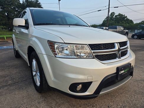 Used 2016 Dodge Journey SXT FWD image 3